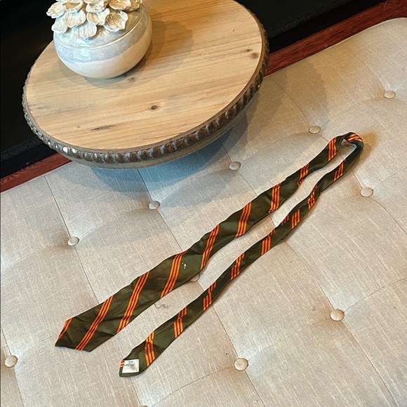 Vintage YSL Yves Saint Laurent Men’s Green/Orange Minimalist Striped Neck Tie - Picture 2 of 5